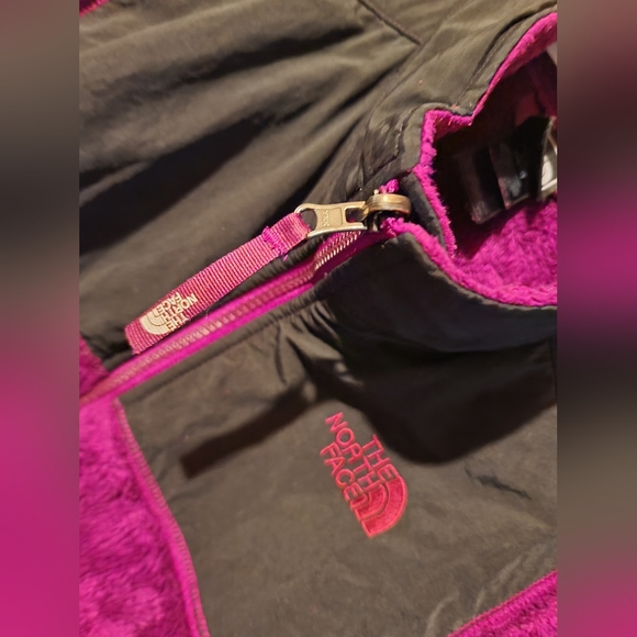 North Face - Picture 2 of 7